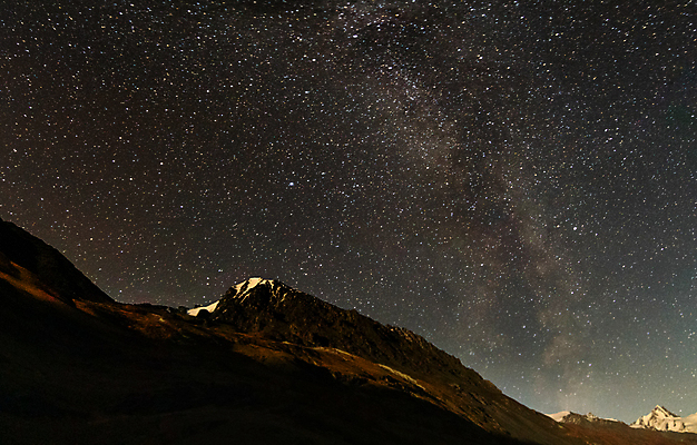 포토 JPG 해외이미지 별 자연 밤하늘 산 사람없음 야외 분위기 야간 감성 몽환 해외포토 자연요소 컨셉 하늘 생태계 파일형식 이미지허브