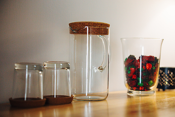 포토 JPG 해외이미지 디자인 벽 가구 백그라운드 장신구 창문 호텔 휴가 휴식 아파트 프레임 실내 사람없음 내부 목재 장식 빛 문 방 흰색 램프 직물 신선 잠 클래식 고급 서비스 만족 휴양지 부드러움 리빙 내추럴 정리함 스타일 해외포토 나무 감정 컬러 생활용품 컨셉 재료 숙소 조명 주택 장소 감각 파일형식 이미지허브