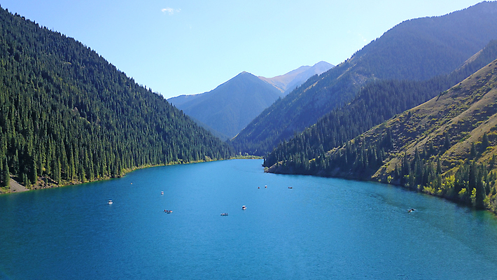 포토 JPG 해외이미지 나무 구름 공원 아시아 호수 여행 자국 자연 하늘 산 안테나 풍경 사람없음 야외 목재 초록색 물 여름 파란색 뷰티 여행객 환경 계곡 소나무 황무지 정상 숲 언덕 장면 전나무 드론 전국 카자흐스탄 해외포토 자연요소 식물 계절 공공시설 나라 컬러 재료 통신 사람 생태계 파일형식 이미지허브
