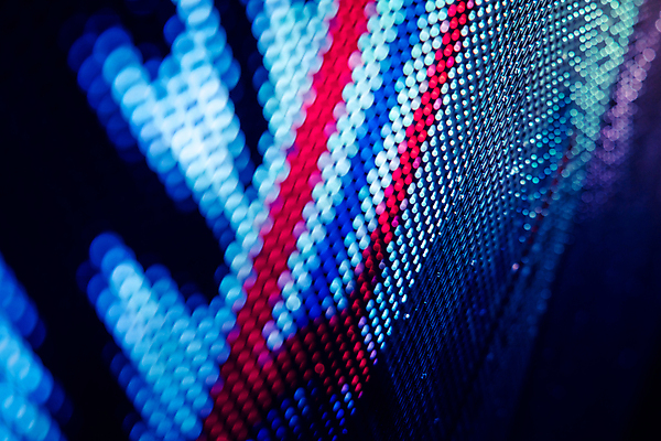 포토 JPG 해외이미지 디자인 백그라운드 패턴 추상 근접촬영 사람없음 빨간색 파란색 빛 디지털 스크린 소프트포커스 블러 픽셀 LED 해외포토 뷰포인트 컬러 무늬 전구 촬영기법 파일형식 이미지허브