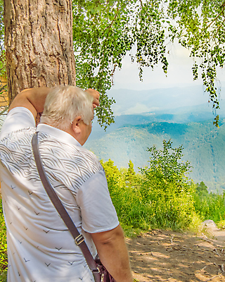 포토 JPG 해외이미지 나무 백인 라이프스타일 행복 여행 백그라운드 티셔츠 가방 자연 휴가 산 사람 성인 사람없음 야외 초록색 파란색 여행객 맑음 기댐 하이킹 나뭇가지 승차 숲 은퇴 언덕 싱글 옛날 해외포토 서양인 식물 잡화 감정 컬러 셔츠 모션 레저 날씨 생활 생태계 파일형식 이미지허브
