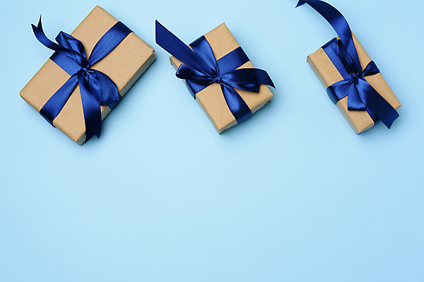 포토 JPG 해외이미지 리본 포장 선물 사람없음 파란색 선물상자 상자 축하 오브젝트 해외포토 컬러 컨셉 파일형식 이미지허브