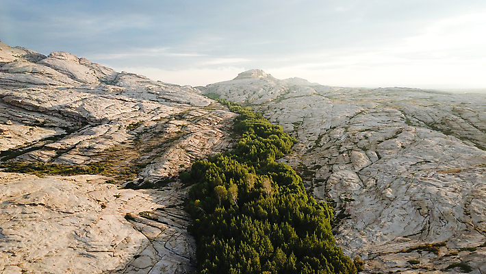 포토 JPG 해외이미지 지구 여행 자연 하늘 휴가 산 안테나 사람없음 물 세계 태양 골짜기 계곡 맑음 냉동 일몰 줄무늬 새벽 활발 하이킹 행성 흰색 정상 화산 암초 용암 사암 내추럴 운석 드론 절정 지질학 카자흐스탄 특별함 그리너리 해외포토 자연요소 교육 아시아 컬러 컨셉 무늬 통신 레저 날씨 우주 노을 돌_바위 생태계 파일형식 트랜드컬러 이미지허브