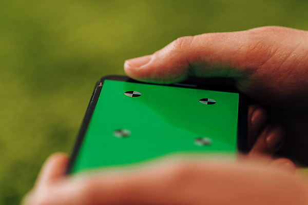 포토 JPG 해외이미지 라이프스타일 손 컨셉 비즈니스 통신 모바일 미래 사람 사람없음 초록색 스마트폰 핸드폰 쇼핑 운동 디지털 스크린 모니터 검은색 터치 어플리케이션 연결 무선전화기 전화기 스마트 온라인쇼핑 시스템 해결 혁명 소셜 셀룰러 해외포토 컬러 건강 생활 신체부위 전자제품 스마트기기 컴퓨터 온라인 파일형식 이미지허브