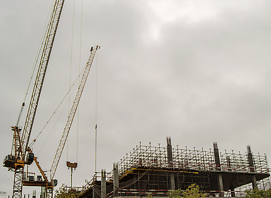 포토 JPG 해외이미지 산업 벽 겨울 비즈니스 건축양식 하늘 부동산 새로움 주택 프레임 사람없음 야외 건물 탑 고층빌딩 새벽 블록 장비 건설현장 성장 도시 업무 작업 저녁 철 기중기 무거움 공학 발판 개발 철강 콘크리트 해외포토 자연요소 건축물 계절 교육 건축 컨셉 건설업 빌딩 중장비 재산 무게 야간 파일형식 이미지허브