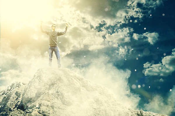 포토 JPG 해외이미지 남자 실루엣 스포츠 여행 컨셉 자연 하늘 성공 아침 미래 산 한명 서기 풍경 야외 파란색 빛 햇빛 태양 일출 힘 황혼 일몰 경쟁 새벽 등산 트래킹 자유 바위 우승 정상 대표 언덕 스카이라인 골 무료 승자 절정 필승 해외포토 주간 자연요소 1 컬러 모션 레저 촬영기법 사람 노을 돌_바위 최고 생태계 파일형식 이미지허브