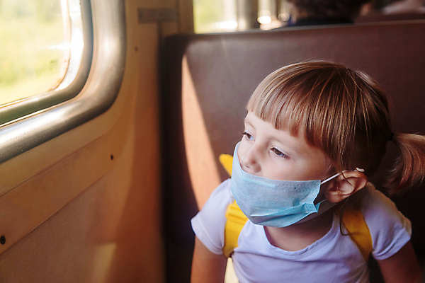 포토 JPG 해외이미지 백인 여자 얼굴 어린이 여행 교통시설 거리 건강 가면 한명 안전 사람 글로벌 여행객 건강관리 기차 도시 기다림 역 보호 질병 예방 감염 승객 소셜 전염병 해외포토 서양인 1 육상교통 교통 컨셉 의학 모션 대중교통 관리 신체부위 시설 파일형식 이미지허브