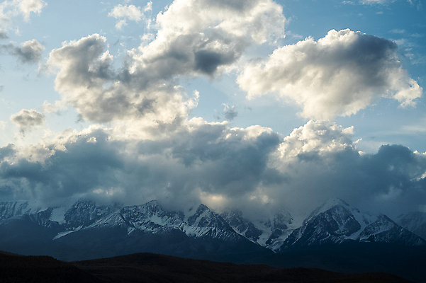 포토 JPG 해외이미지 나무 구름 길 여행 백그라운드 자연 하늘 산 풍경 사람없음 야외 초록색 물 여름 강 컬러풀 마을 환경 골짜기 계곡 보라색 하이킹 회색 추위 바위 개울 즐거움 그림 러시아 통과 산악지대 옛날 해외포토 자연요소 식물 계절 감정 유럽 컬러 레저 돌_바위 생태계 파일형식 이미지허브