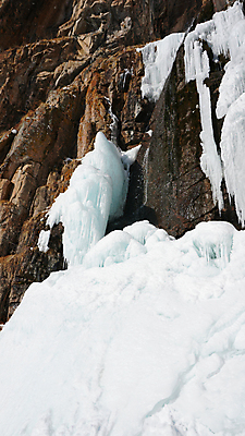 포토 JPG 해외이미지 나무 계절 공원 여행 백그라운드 겨울 자연 휴가 산 국립공원 풍경 사람없음 야외 세로 물 파란색 강 냉동 얼음 중국 폭포 흐름 추위 흰색 숲 화산 서리 암초 내추럴 드론 웅장함 전국 지질학 카자흐스탄 눈내림 해외포토 자연요소 식물 공공시설 교육 아시아 컬러 컨셉 눈_날씨 생태계 파일형식 이미지허브