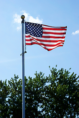 포토 JPG 해외이미지 주간 구름 배너 별 물결 파도 백그라운드 하늘 날리기 바람 사람없음 야외 빨간색 세로 여름 파란색 미국 줄무늬 자유 흰색 깃발 불기 민주주의 심볼 신분 깃대 봉 기념물 애국심 대통령 독립 전국 정부 영광군 해외포토 자연요소 계절 바다 컬러 컨셉 북아메리카 무늬 모션 날씨 전라남도 파일형식 이미지허브