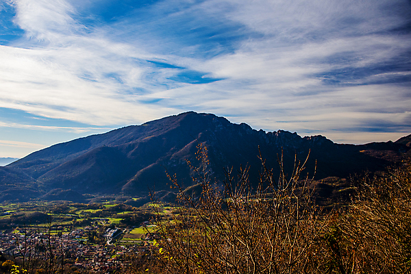 포토 JPG 해외이미지 나무 구름 계절 유럽 도로 길 여행 백그라운드 잎 밭 자연 하늘 산 파노라마 풍경 사람없음 야외 초록색 파란색 뷰티 노란색 평화 계곡 침묵 이탈리아 하이킹 안개 가을 시골 정상 숲 언덕 그림 알프스 바이에른 해외포토 자연요소 식물 나라 컬러 컨셉 농업 교통시설 레저 날씨 독일 촬영기법 소리 생태계 파일형식 이미지허브