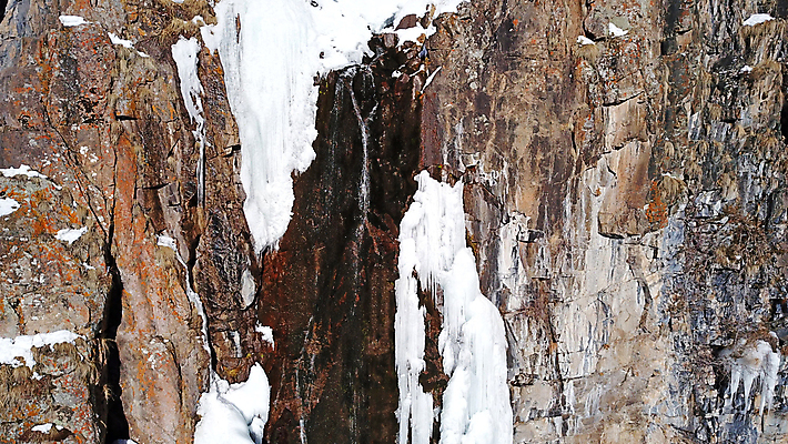 포토 JPG 해외이미지 나무 구름 계절 여행 크리스마스 겨울 자연 하늘 바람 산 안테나 파노라마 그림자 풍경 경사 사람없음 파란색 태양 계곡 냉동 추위 광선 흰색 정상 숲 휴양지 장면 드론 절정 카자흐스탄 눈내림 가문비나무 해외포토 자연요소 식물 기념일 아시아 컬러 통신 날씨 눈_날씨 촬영기법 장소 생태계 파일형식 이미지허브