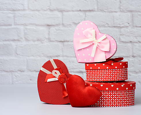 포토 JPG 해외이미지 리본 포장 선물 사람없음 빨간색 선물상자 상자 쌓기 하트 축하 오브젝트 하트상자 해외포토 모양 컬러 컨셉 모션 파일형식 이미지허브