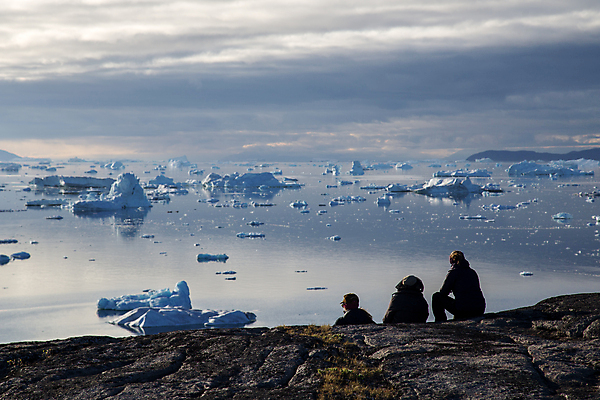 포토 JPG 해외이미지 라이프스타일 바다 여행 겨울 가족 자연 휴가 산 사람 사람없음 야외 물 파란색 여행객 걷기 환경 얼음 황혼 하이킹 탐험 그룹 북극 빙하 빙산 지구온난화 멀리 그린란드 원정 하이커 혼자 해외포토 자연요소 계절 컬러 섬 관계 모션 레저 덴마크 생활 일몰 극지방 생태계 기후변화 파일형식 이미지허브