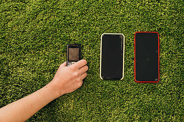 포토 JPG 해외이미지 라이프스타일 손 컨셉 비즈니스 통신 모바일 미래 사람 사람없음 초록색 스마트폰 핸드폰 쇼핑 운동 디지털 스크린 모니터 검은색 터치 어플리케이션 연결 무선전화기 전화기 스마트 온라인쇼핑 시스템 해결 혁명 소셜 셀룰러 해외포토 컬러 건강 생활 신체부위 전자제품 스마트기기 컴퓨터 온라인 파일형식 이미지허브