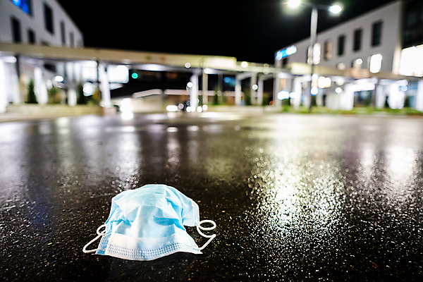 포토 JPG 해외이미지 디자인 여행 병원 가면 마스크 사람없음 내부 건물 치료 빛 약 중국 청결 방 고통 환자 의사 바이러스 보호 질병 야간 예방 인플루엔자 전염병 코로나바이러스 해외포토 자연요소 건축물 감정 아시아 컨셉 의학 의료진 위생 파일형식 이미지허브