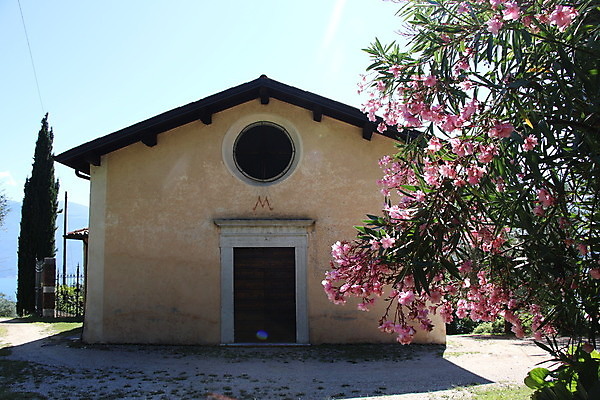 포토 JPG 해외이미지 전통 외관 유럽 기독교 종교 건축양식 사람없음 야외 건물 교회 이탈리아 천주교 도시 영혼 역사 성자 작음 묘사 그림 북쪽 첨탑 보호구역 신앙심 옛날 스타일 해외포토 건축물 건축 나라 종교건축 탑 크기 방향 구역 파일형식 이미지허브