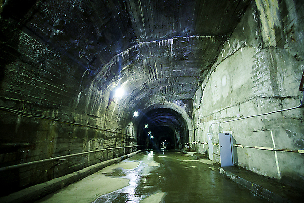 포토 JPG 해외이미지 산업 호수 벽 파도 하늘 핀란드 사람없음 야외 초록색 물 여름 강 햇빛 힘 봄 재활용 장비 흐름 발전기 에너지 안개 바위 저수지 개울 역 댐 분무기 공학 세대 유지 수력발전 콘크리트 해외포토 자연요소 계절 공공시설 교육 바다 컬러 컨셉 교통시설 날씨 북유럽 태양 발전소 돌_바위 발전 친환경 수력에너지 파일형식 이미지허브