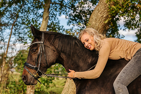 포토 JPG 해외이미지 동물 백인 라이프스타일 드레스 여자 행복 무기 얼굴 자연 동화 사랑 한명 미소 사람 풍경 금발 태양 뷰티 유행 우정 수확 가을 승마 우아함 달콤 승차 숲 신비 향수 공상 목 마법 라이더 스타일 해외포토 자연요소 서양인 1 헤어스타일 옷 계절 감정 스포츠 컨셉 농업 모션 표정 생활 신체부위 친구 화장품 맛 생태계 파일형식 이미지허브
