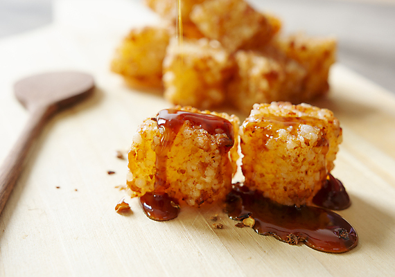 포토 JPG 해외이미지 전통 음식 백그라운드 손가락 탁자 요리 사람없음 목재 숟가락 식사 저녁식사 뜨거움 맛 설탕 먹기 주사위 시럽 지역 후추 브라질 토막 점심식사 브라질사람 해외포토 나무 손 가구 컨셉 재료 모션 수저 남아메리카 향신료 파일형식 이미지허브