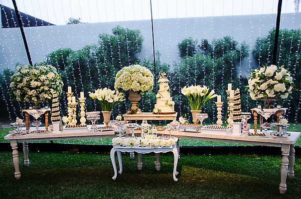 포토 JPG 해외이미지 접시 디자인 꽃 음식 분홍색 결혼 백그라운드 컨셉 오렌지 유리 탁자 결혼식 휴가 디저트 이벤트 사람없음 내부 장식 빛 컬러풀 뷰티 파티 케이크 요식업 놀람 수확 식탁보 흰색 축하 고급 우아함 달콤 맛 배열 크림 묘사 메뉴 접수 스타일 해외포토 식물 식기 감정 산업 컬러 가구 농업 과일 재질 표정 파일형식 이미지허브