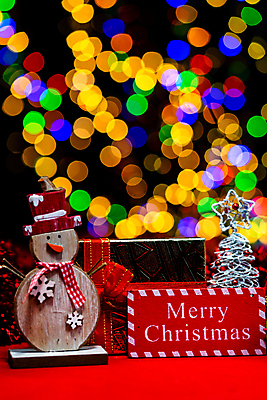 포토 JPG 해외이미지 전통 디자인 계절 리본 백그라운드 크리스마스장식 크리스마스 겨울 휴가 새로움 선물 사람없음 장식 빨간색 빛 크리스마스트리 축제 장식볼 수확 나뭇가지 축하 인사 클래식 상품 소프트포커스 12월 보케 해피뉴이어 빛망울 크리스마스이브 크리스마스배경 해외포토 나무 기념일 컬러 컨셉 농업 촬영기법 새해인사 예절 날짜 파일형식 이미지허브