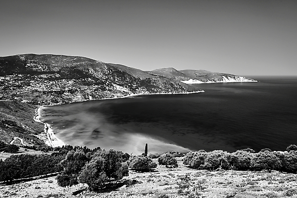 포토 JPG 해외이미지 유럽 모래 바다 섬 하늘 휴가 산 흑백 풍경 사람없음 물 파란색 만 지중해 그리스 철조망 석회암 수평선 해외포토 자연요소 나라 컬러 촬영기법 암석 파일형식 이미지허브