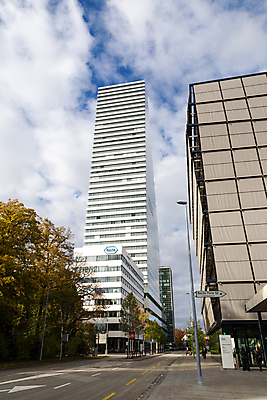 포토 JPG 해외이미지 산업 과학 회사 건축양식 건강 사람없음 건물 도시풍경 사무실 여행객 탑 도시 약국 스위스 조제 해외포토 건축물 건축 유럽 비즈니스 의학 사람 풍경 약 만들기 파일형식 이미지허브