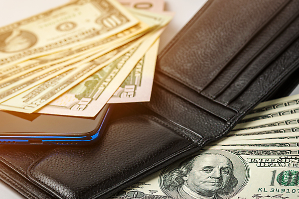 포토 JPG 해외이미지 백그라운드 컨셉 지폐 돈 비즈니스 성공 사람없음 금융 스마트폰 쇼핑 세일 달러 검은색 미국 저축 흰색 지갑 재산 가죽 심볼 오브젝트 무역 투자 온라인쇼핑 계산서 월급 축적 예산 위기 스타일 제의 해외포토 산업 컬러 북아메리카 경제 핸드폰 스마트기기 온라인 파일형식 이미지허브