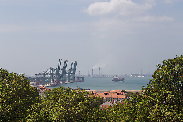 포토 JPG 해외이미지 산업 아시아 바다 교통시설 안테나 사람없음 물 항구 화물 도시 상품 컨테이너 기중기 무역 함선 상업 수납 포트 싱가폴 로딩 수입 터미널 해외포토 자연요소 나라 교통 배_교통 통신 운송업 중장비 시설 파일형식 이미지허브