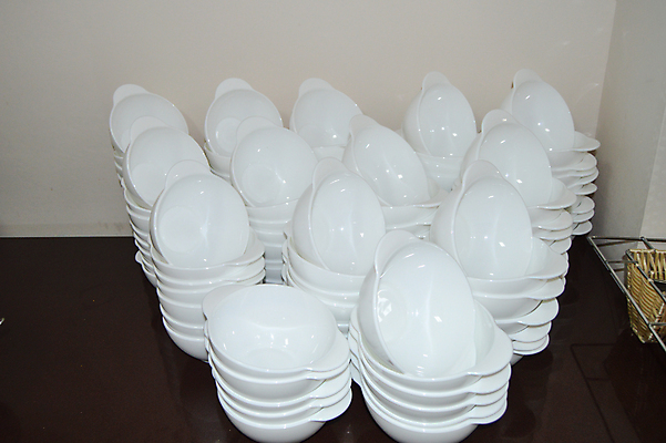 포토 JPG 해외이미지 식기 접시 음식 백그라운드 유리 탁자 호텔 주방용품 사람없음 컵 빛 세트 파티 쌓기 상점 주방 식당 식사 저녁식사 중국 장비 흰색 도자기 원형 그룹 사발 아침식사 큼 먹기 컵받침 오브젝트 서비스 서빙 제비 설정 점심식사 백자 뷔페 접기 많음 해외포토 도형 아시아 컬러 가구 생활용품 컨셉 모션 재질 조류 숙소 이벤트 사기그릇 크기 받침대 파일형식 이미지허브