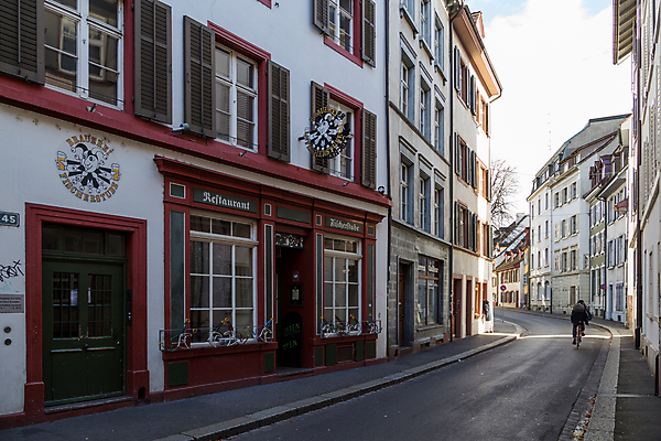 포토 JPG 해외이미지 유럽 벽 여행 건축양식 거리 주택 사람없음 건물 도시풍경 여행객 식당 흐름 도시 센터 역사 재산 도심 스위스 타운 옛날 해외포토 건축물 건축 나라 컨셉 사람 풍경 금융 상점 파일형식 이미지허브