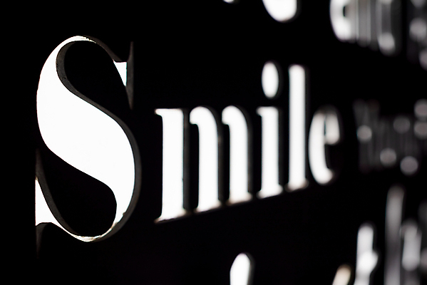 포토 JPG 해외이미지 모양 디자인 행복 벽 백그라운드 컨셉 텍스트 추상 미소 타이포그라피 사람없음 장식 단어 빛 파티 검은색 수확 흰색 램프 축하 야간 편지 심볼 사인 복고 네온 쇼 빛망울 광 유흥 해외포토 자연요소 문자 감정 컬러 무늬 농업 조명 표정 이벤트 파일형식 이미지허브