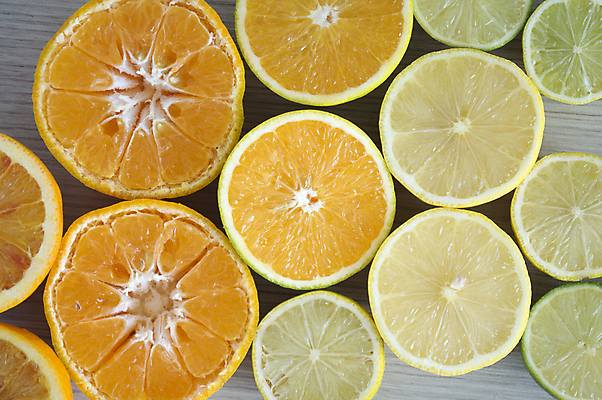 포토 JPG 해외이미지 음식 조각 다이어트 오렌지 과일 귤 건강 사람없음 목재 초록색 노란색 주스 신선 달콤 자르기 레몬 유기농 날것 라임 내추럴 신맛 채식주의자 비건 해외포토 나무 웰빙 음료 컬러 재료 모션 맛 채식 파일형식 이미지허브