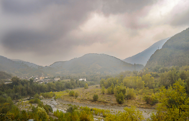 포토 JPG 해외이미지 나무 식물 구름 계절 여행 백그라운드 잎 자연 하늘 아침 추상 산 풍경 사람없음 야외 초록색 파란색 빛 햇빛 뷰티 일출 환경 이탈리아 안개 흰색 나뭇가지 신선 숲 신비 언덕 침엽수 내추럴 뿌연 가문비나무 해외포토 주간 자연요소 유럽 컬러 컨셉 무늬 날씨 태양 노을 생태계 파일형식 이미지허브
