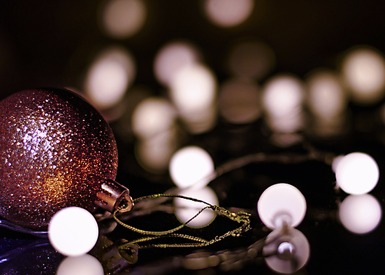 포토 JPG 해외이미지 나무 백그라운드 크리스마스 공 추상 휴가 새로움 새해 사람없음 장식 빨간색 빛 컬러풀 축제 장식볼 축하 황금 야간 보케 블러 여의주 해외포토 자연요소 식물 기념일 컬러 컨셉 무늬 파일형식 이미지허브