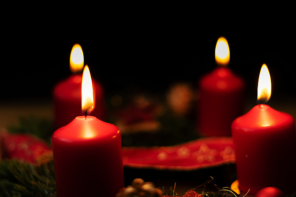 포토 JPG 해외이미지 전통 계절 종교 백그라운드 크리스마스 겨울 촛불 탁자 불 휴가 불꽃 사람없음 장식 빨간색 빛 축제 화환 어둠 침묵 축하 소나무 뜨거움 신용카드 4 12월 배열 전나무 연소 크리스마스이브 가문비나무 해외포토 자연요소 나무 기념일 꽃 컬러 가구 컨셉 초 금융 숫자 소리 날짜 파일형식 이미지허브