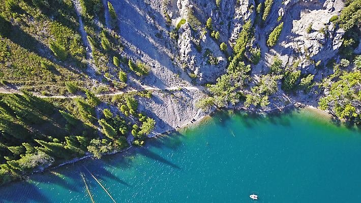 포토 JPG 해외이미지 나무 공원 아시아 호수 여행 자국 자연 하늘 산 안테나 사람없음 야외 목재 초록색 물 파란색 뷰티 여행객 환경 계곡 소나무 황무지 정상 숲 언덕 장면 전나무 드론 전국 카자흐스탄 해외포토 자연요소 식물 공공시설 나라 컬러 재료 통신 사람 생태계 파일형식 이미지허브