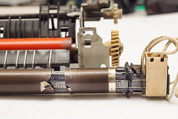 포토 JPG 해외이미지 직업 산업 조각 백그라운드 부분 사람없음 금속 기계 블록 손상 장비 과학기술 공구 업무 원형 기술자 수리 자르기 필름 묘사 서비스 롤러 고정 찢어짐 걸레 마디 유지 삭제 골절 깨짐 옛날 찰과상 철강 해외포토 도형 컨셉 의학 모션 재질 기술 도구 작업 상처 청소도구 파일형식 이미지허브