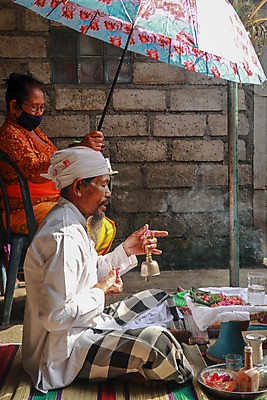 포토 JPG 해외이미지 전통 꽃 아시아 종교 문화 여행 불교 사람 동양인 사람없음 기도 축하 사찰 의식 영혼 축복 성직자 향기 발리 인도네시아 신성 희생 숭배 힌두교 해외포토 식물 나라 섬 컨셉 종교건축 인종 냄새 파일형식 이미지허브