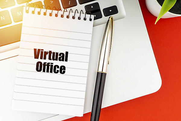 포토 JPG 해외이미지 인터넷 비즈니스 통신 회의 직장 사람 사람없음 노트북 컴퓨터 사무실 디지털 업무 부름 멀리 온라인 동영상 가상 코로나바이러스 해외포토 회사 모션 전자제품 작업 바이러스 파일형식 이미지허브