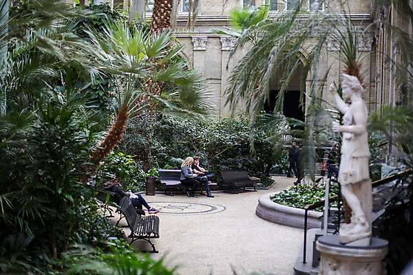 포토 JPG 해외이미지 나무 식물 디자인 유럽 문화 조각 여행 겨울 건축양식 새로움 덴마크 미술 사람 사람없음 건물 장식 초록색 조각상 여행객 정원 도시 미술관 수집 박물관 방문 스칸디나비아 코펜하겐 해외포토 건축물 계절 건축 나라 컬러 컨셉 문화예술 북유럽 조형물 파일형식 이미지허브