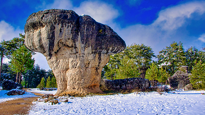 포토 JPG 해외이미지 유럽 여행 자연 바람 풍경 사람없음 야외 뷰티 환경 골짜기 암석 바위 스페인 보호 환경보전 부식 생태계 보호구역 생태학 석회암 지질학 해외포토 자연요소 교육 나라 컨셉 날씨 돌_바위 사회이슈 구역 파일형식 이미지허브