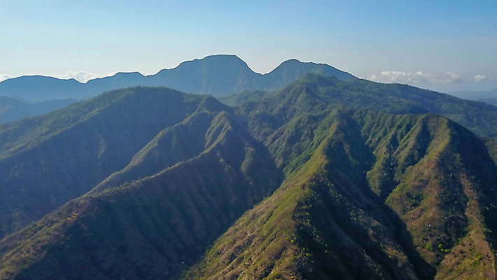포토 JPG 해외이미지 나무 식물 아시아 문화 음식 섬 여행 백그라운드 농업 자연 하늘 밥 휴가 산 안테나 동양인 풍경 사람없음 야외 초록색 물 여름 농장 평화 마을 환경 수확 시골 땅 언덕 유기농 발리 인도네시아 장면 논밭 대패 드론 생태학 절정 수평선 해외포토 자연요소 웰빙 계절 교육 나라 산업 컬러 컨셉 밭 통신 논 인종 생태계 파일형식 이미지허브