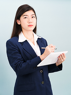 포토 JPG 해외이미지 직업 학생 여자 행복 백그라운드 인터넷 비즈니스 통신 한명 사람 동양인 정장 성인 10대 컴퓨터 태블릿 사무실 알약 우주 디지털 터치 잡기 작업 비즈니스우먼 휴대용 고립 카피스페이스 해외포토 1 옷 감정 모션 청소년 인종 전자제품 스마트기기 약 공백 직장인 오브젝트 파일형식 이미지허브