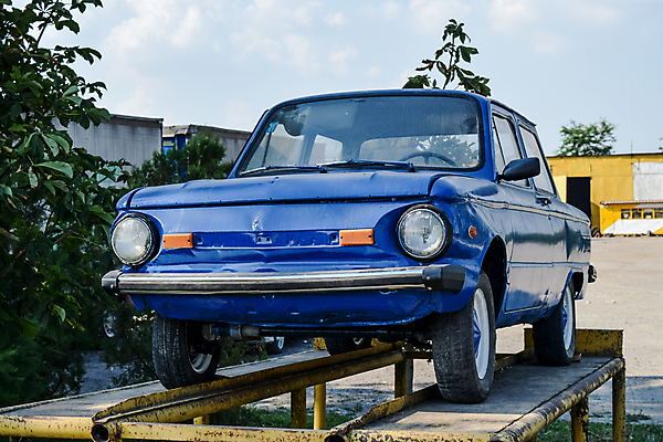 포토 JPG 해외이미지 주간 도로 오렌지 교통시설 자동차 거리 설명 사람없음 파란색 컬러풀 금속 맑음 수확 가을 도시 부채 역사 작음 전시회 복고 청록색 타운 구식 모스크바 소비에트 옛날 조율 해외포토 자연요소 계절 길 육상교통 컬러 교통 농업 과일 모션 재질 날씨 전시 크기 시설 러시아 파일형식 이미지허브