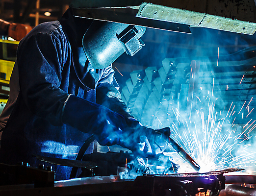 포토 JPG 해외이미지 남자 실내 한명 상반신 성인 옆모습 빛 잡기 업무 연기 불똥 용접 용접공 용접기 용접마스크 철강 성인남자한명만 해외포토 직업 1 뷰포인트 모션 마스크 사람 내부 작업 남자한명만 성인남자만 파일형식 이미지허브