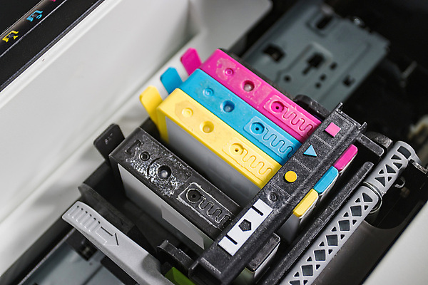 포토 JPG 해외이미지 직업 종이 비즈니스 잉크 선물 사람없음 물 파란색 컴퓨터 사무실 노란색 머리 검은색 장비 떨어짐 인쇄 플라스틱 자주색 오브젝트 속도 탱크 전자 청록색 난방 설정 방법 설치 자동 해외포토 자연요소 컬러 컨셉 재질 신체부위 전자제품 파일형식 이미지허브