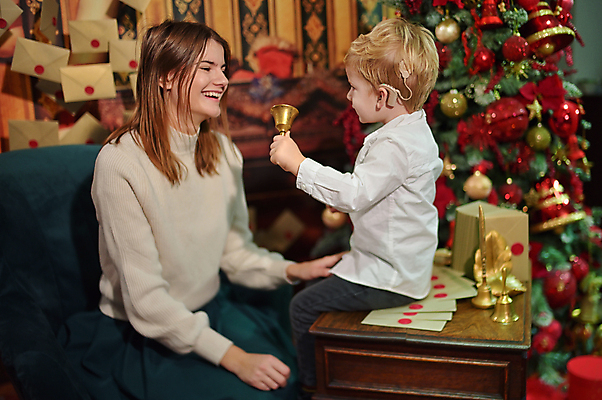 포토 JPG 해외이미지 크리스마스 가이드 놀이 휴가 새해 함께함 선물 두명 독서 크리스마스트리 산타클로스 소리 수확 종 물개 편지 진동 우표 적자 해외포토 직업 기념일 컨셉 농업 포유류 사람 바다동물 파일형식 이미지허브