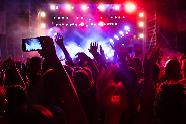 포토 JPG 해외이미지 손 실루엣 산업 음악 컨셉 모바일 사람 이벤트 사람없음 스마트폰 파티 카메라 디지털 사진촬영 콘서트 공연 장비 무대 춤 잡기 악단 군중 전화기 스마트 문학 스포트라이트 동영상 뮤지컬 소셜 실행 인기 테마 유흥 해외포토 모션 문화예술 촬영기법 신체부위 전자제품 핸드폰 스마트기기 촬영 파일형식 이미지허브